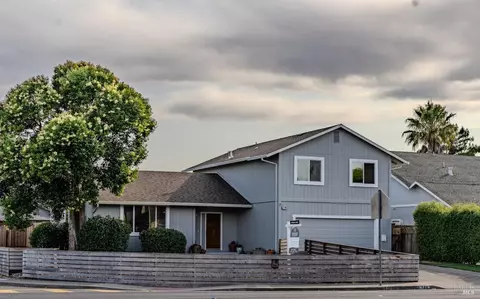 980 S Ely Blvd, Petaluma, CA 94954