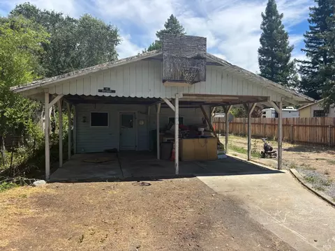 951 Highway 175 Hwy, Hopland, CA 95449