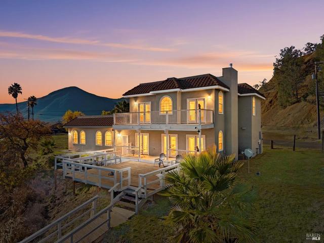 1115 Lakeshore Dr, Clearlake, CA 95424