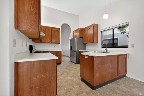 Kitchen - 527 Mallory Ave, Windsor, CA 95492 photo 2 of 4