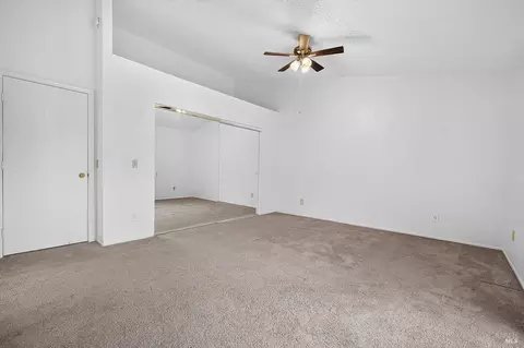 Bedroom - 527 Mallory Ave, Windsor, CA 95492 photo 5 of 5