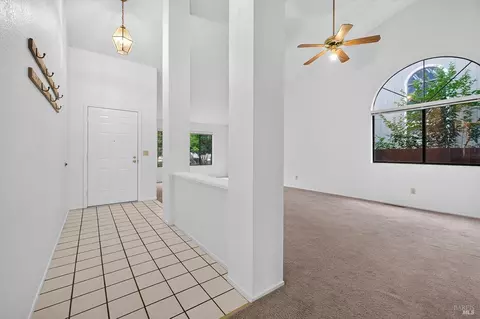 Entry Way - 527 Mallory Ave, Windsor, CA 95492 photo 2 of 2