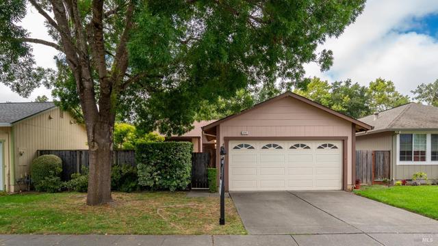 2344 Gads Hill St, Santa Rosa, CA 95401