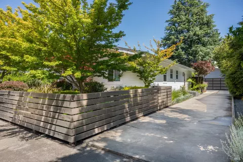 Exterior - 350 Patten St, Sonoma, CA 95476 photo 2 of 18