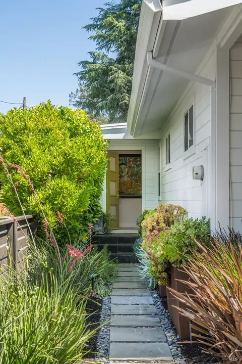Exterior - 350 Patten St, Sonoma, CA 95476 photo 3 of 18