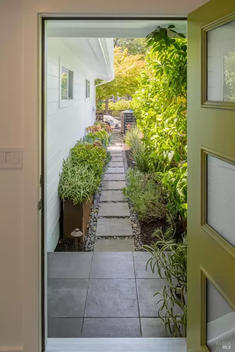 Exterior - 350 Patten St, Sonoma, CA 95476 photo 6 of 18