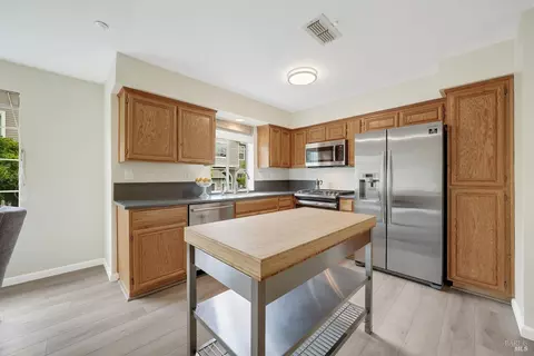 Kitchen - 450 E St, Benicia, CA 94510 photo 3 of 3