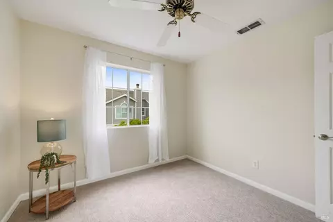 Bedroom - 450 E St, Benicia, CA 94510 photo 5 of 9