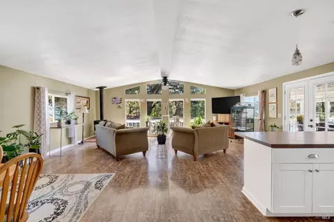 Living - 26841 Willow Ter, Cloverdale, CA 95425 photo 1 of 4