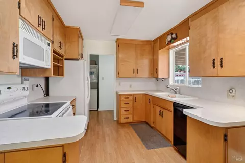 103 Brookside Dr, Cloverdale, CA 95425 photo 16