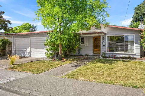 613 Ashbury Ave, Santa Rosa, CA 95404