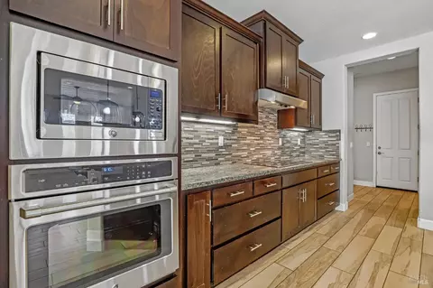 655 Hawk Ridge Dr, Rio Vista, CA 94571