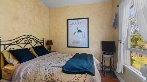 Bedroom - 4898 Bodega Ave, Petaluma, CA 94952 photo 5 of 5