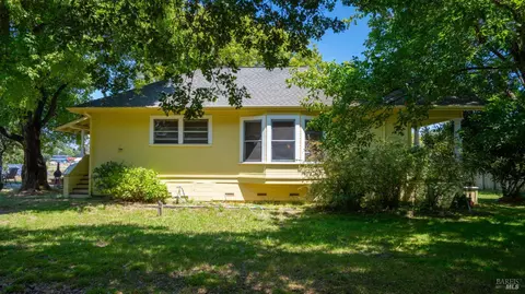 Exterior - 4898 Bodega Ave, Petaluma, CA 94952 photo 6 of 35