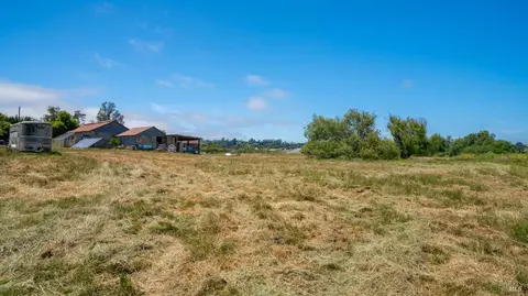 Exterior - 4898 Bodega Ave, Petaluma, CA 94952 photo 24 of 35