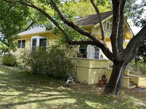 Exterior - 4898 Bodega Ave, Petaluma, CA 94952 photo 32 of 35
