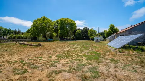 Exterior - 4898 Bodega Ave, Petaluma, CA 94952 photo 28 of 35