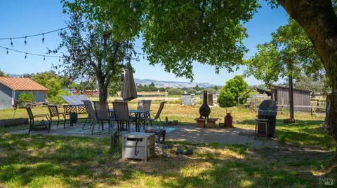 Exterior - 4898 Bodega Ave, Petaluma, CA 94952 photo 11 of 35