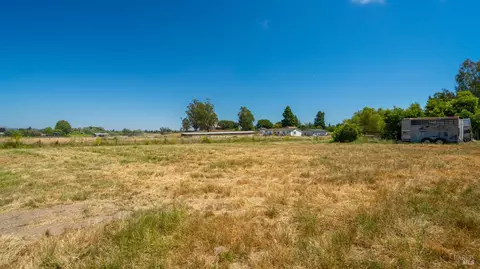 Exterior - 4898 Bodega Ave, Petaluma, CA 94952 photo 23 of 35