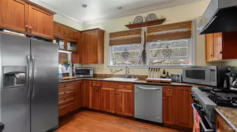 Kitchen - 4898 Bodega Ave, Petaluma, CA 94952 photo 2 of 3