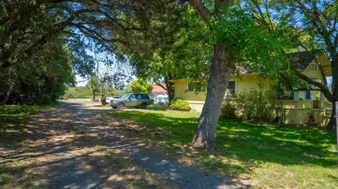 Exterior - 4898 Bodega Ave, Petaluma, CA 94952 photo 9 of 35