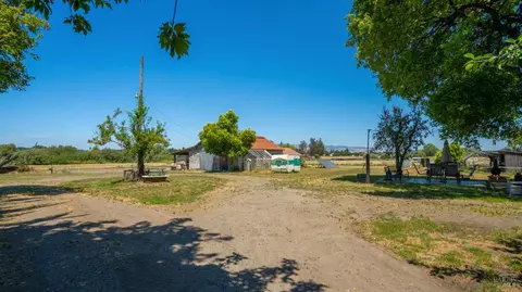 Exterior - 4898 Bodega Ave, Petaluma, CA 94952 photo 15 of 35