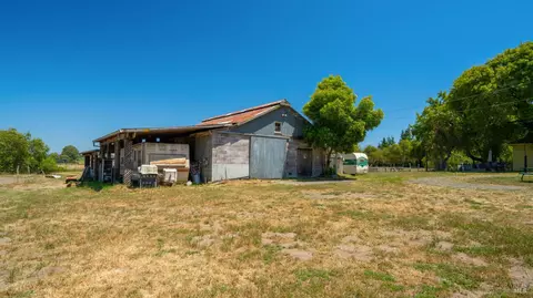 Exterior - 4898 Bodega Ave, Petaluma, CA 94952 photo 20 of 35