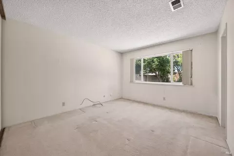 140 Martel Ct, Vallejo, CA 94589 photo 18