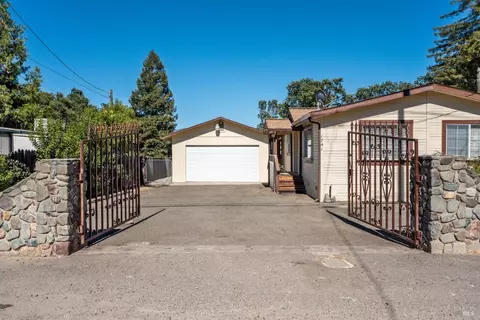 1741 Monroe St, Ukiah, CA 95482 photo 5