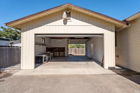 1741 Monroe St, Ukiah, CA 95482 photo 6
