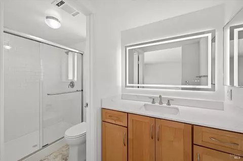 Bath - 136 Crownpointe Dr, Vallejo, CA 94591 photo 1 of 3