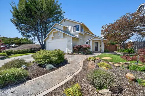 136 Crowpointe Dr, Vallejo, CA 94591