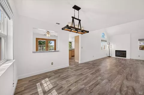 Living - 136 Crownpointe Dr, Vallejo, CA 94591 photo 4 of 4