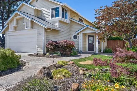 Exterior - 136 Crownpointe Dr, Vallejo, CA 94591 photo 5 of 11