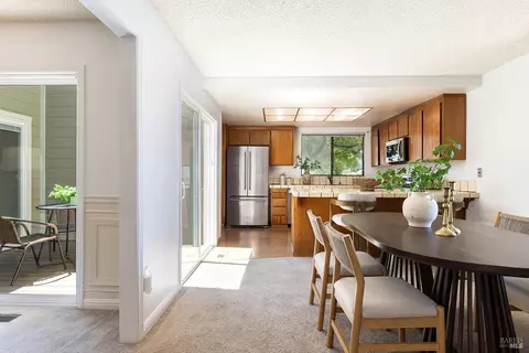 Dining - 101 Miller Ct, Petaluma, CA 94954 photo 1 of 4