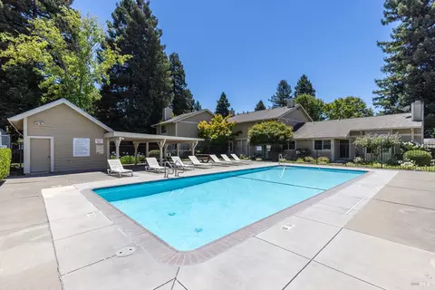 Exterior - 101 Miller Ct, Petaluma, CA 94954 photo 13 of 16