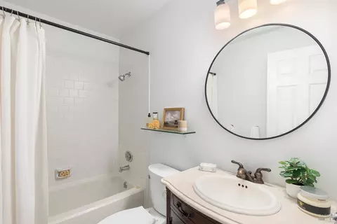 Bath - 101 Miller Ct, Petaluma, CA 94954 photo 1 of 2