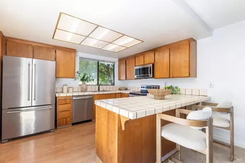 Kitchen - 101 Miller Ct, Petaluma, CA 94954 photo 1 of 3