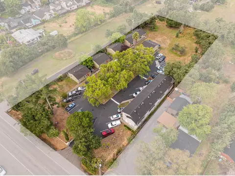 10117-10125 Old Redwood Hwy, Windsor, CA 95492