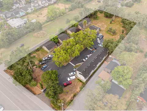 10117-10125 Old Redwood Hwy, Windsor, CA 95492