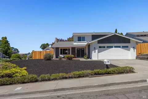 329 Larkin Ct, Benicia, CA 94510