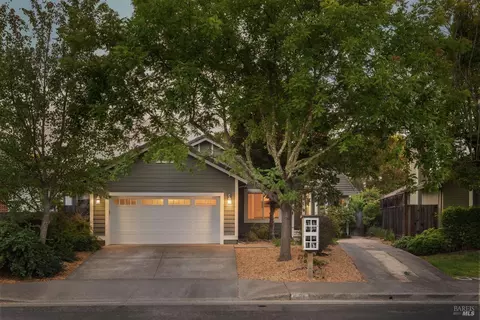 614 Shagbark St, Windsor, CA 95492