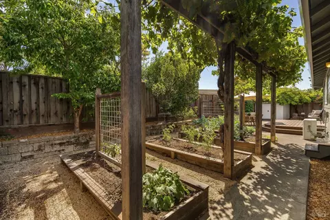 Exterior - 614 Shagbark St, Windsor, CA 95492 photo 5 of 5