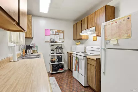 2947 Primrose Dr, Willits, CA 95490 photo 8