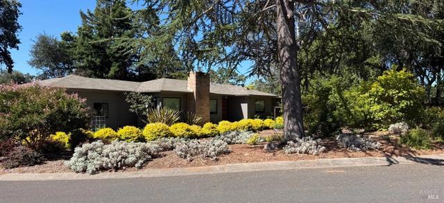 3 Rosemont Cir, Napa, CA 94558