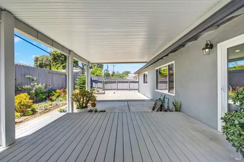 Exterior - 2425 Oceanic Dr, Fairfield, CA 94533 photo 13 of 20