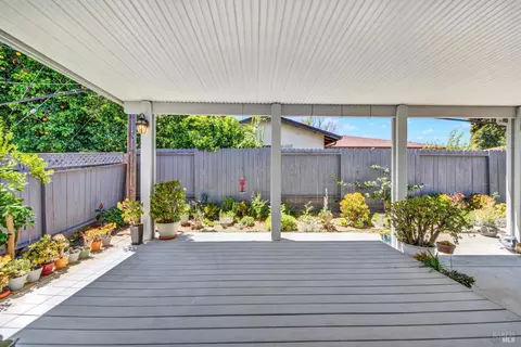 Exterior - 2425 Oceanic Dr, Fairfield, CA 94533 photo 2 of 20
