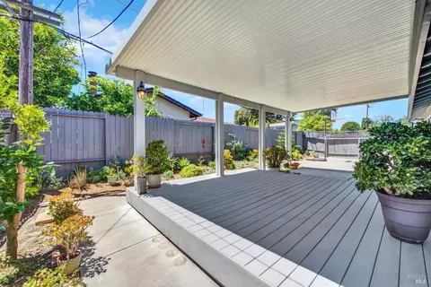 Exterior - 2425 Oceanic Dr, Fairfield, CA 94533 photo 14 of 20
