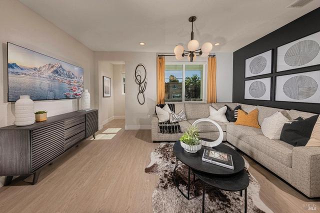 5210 Blossom Cir, Richmond, CA 94804