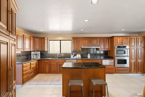 112 Serra Dr, Vallejo, CA 94590 photo 18